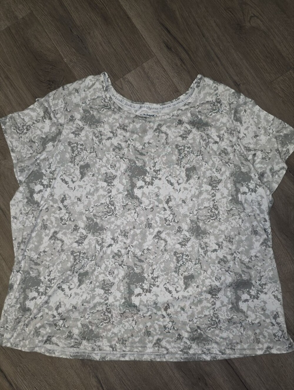 Muk Luks Women’s Gray Camo Short Sleeve Tee - Picture 2 of 3